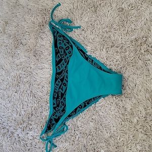 NWOT Reversible Volcom Swim Bottoms w Adjustable Straps